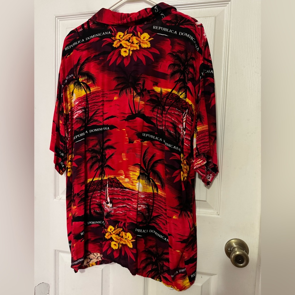 Cruise / beach shirt. Button down. Size 2XL